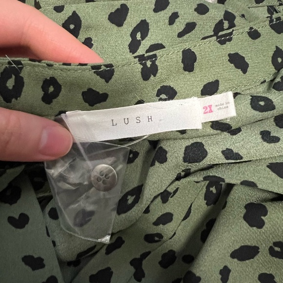 Lush Animal Print Blouse - Sage Black - Picture 4 of 8